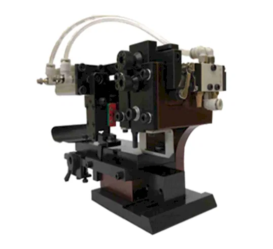 Cetakan Transversal Pneumatik untuk Terminal Lebar
